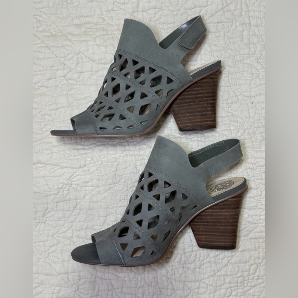 Vince Camuto Womens Size 9W Gray Deverly Cutout Nubuck Heeled Sandals Leather - Picture 4 of 10